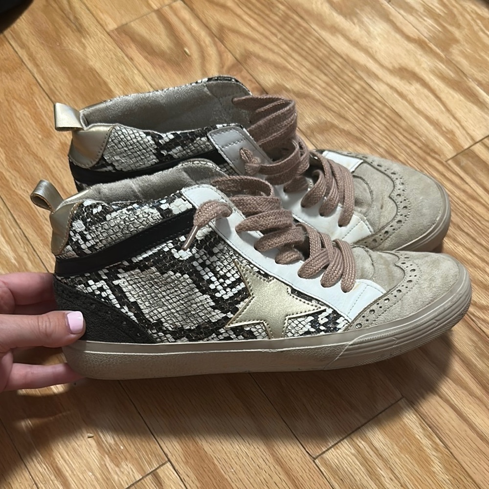Snake Print High-Top Sneakers with Star Detail
